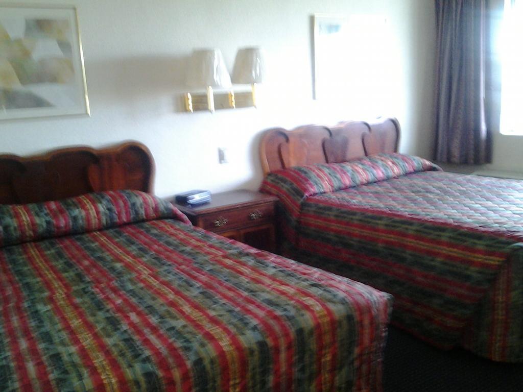 Budget Inn Tulare Kamer foto